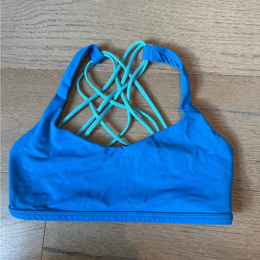 LULULEMON Free To Be Bra